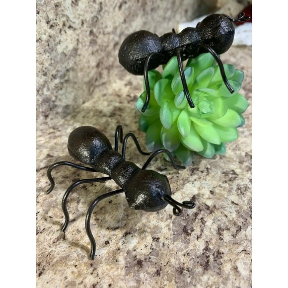 Set of 2 SOLID Metal Yard BLACK ANT WHIMSICAL Garden Decor Home Outdoor HL6 - Picture 1 of 6